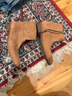 Dingo Brown Suede Western Ankle Boots